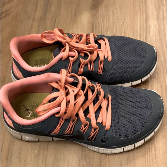 SOLD GUC Nike Free 5.0 Women’s Sneaker💕 - Picture 6 of 9
